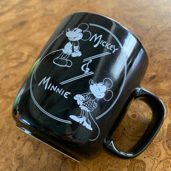 Mickey& Minnie Mug - Picture 3 of 6